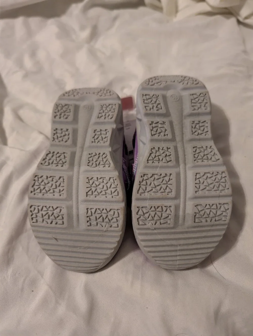 Oshkosh Toddler Size 10 Lavender Active Sneakers with Glitter Strap NWT